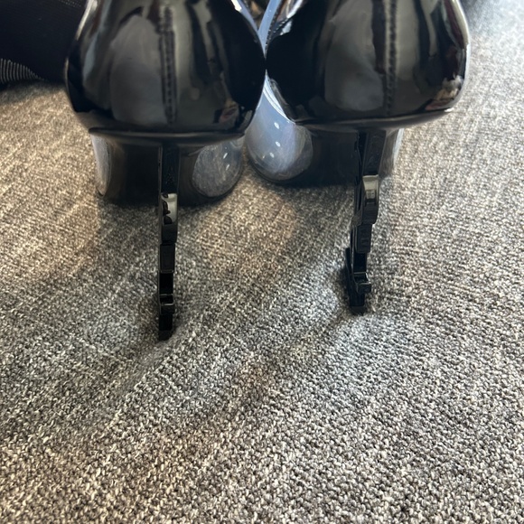 YSL Opyum Pumps – Iconic Elegance, Barely Worn - Picture 4 of 9